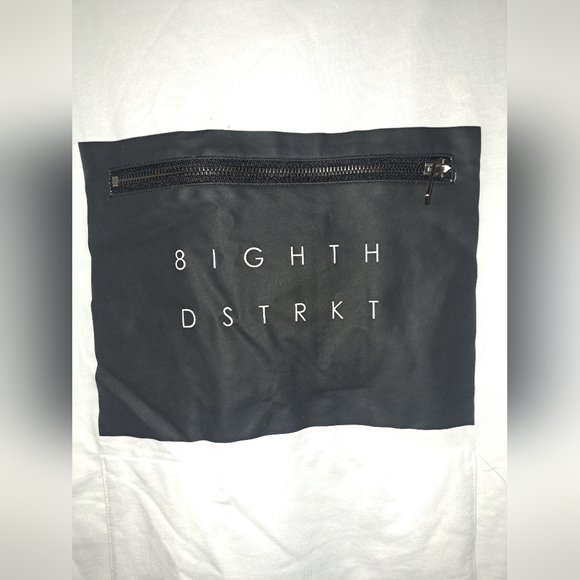 BewakoofMens Black Color Blocked Sweatshirt - Picture 8 of 11